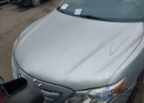 2011 Toyota Camry Le z USA, uszkodzony, nr VIN 4T1BF3EK9BU765184